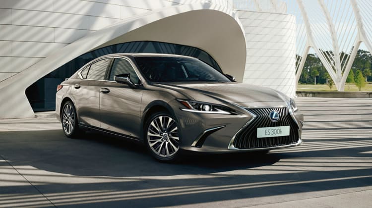 New Lexus ES 300h Premium trim introduced - pictures | Auto Express